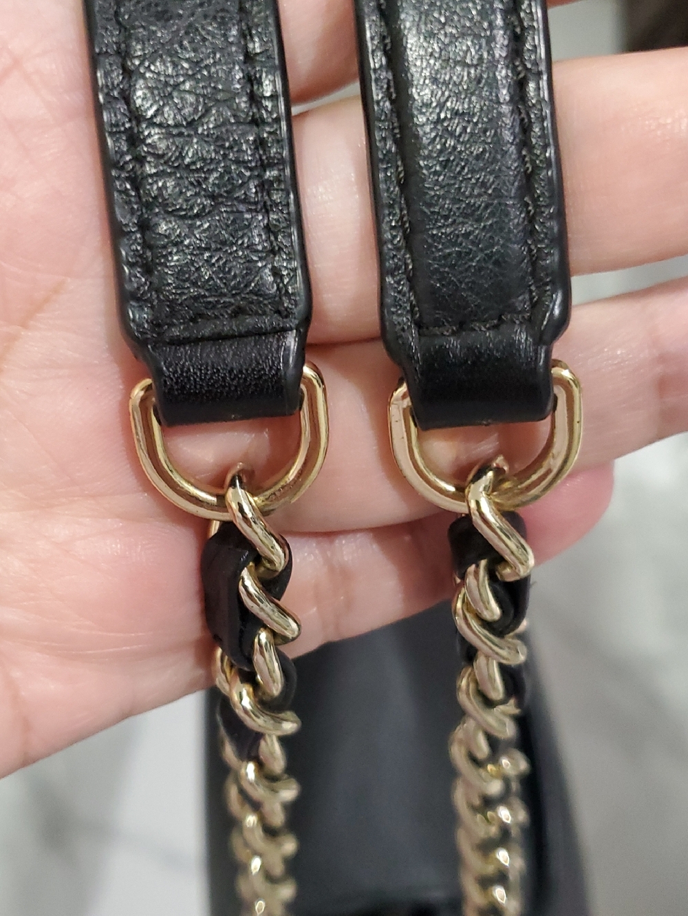 Tory Burch Black Pebble Leather Bombe Flap Shoulder Bag🖤💛 - Picture 10 of 16
